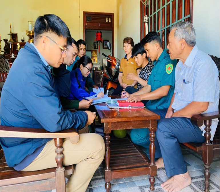 HỘI CỰU CHIẾN BINH XÃ KRÔNG ANA PHỐI HỢP KIỂM TRA SAU CHO VAY VỐN NGÂN HÀNG CHÍNH SÁCH XÃ HỘI